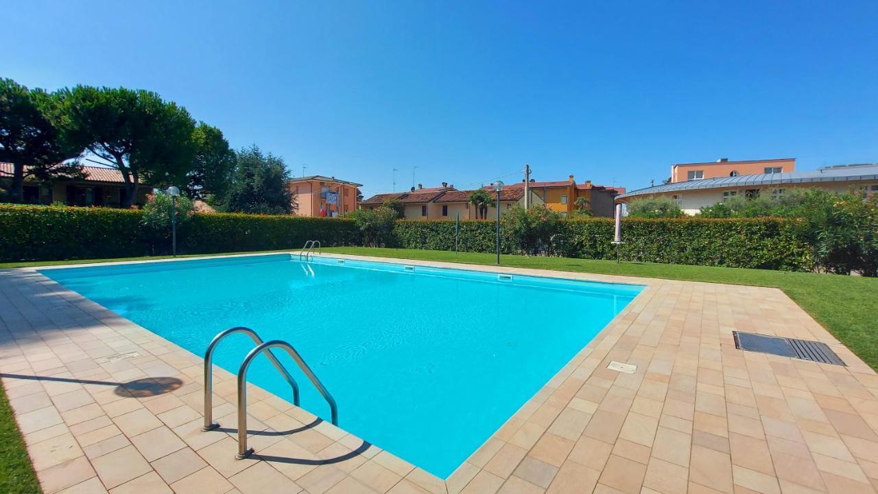 Colors Pool Apartment Bardolino Esterno foto