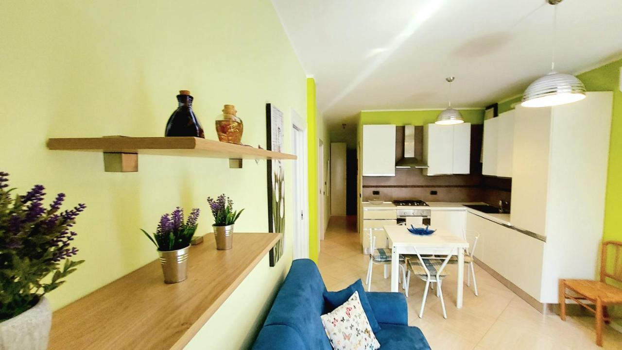 Colors Pool Apartment Bardolino Esterno foto