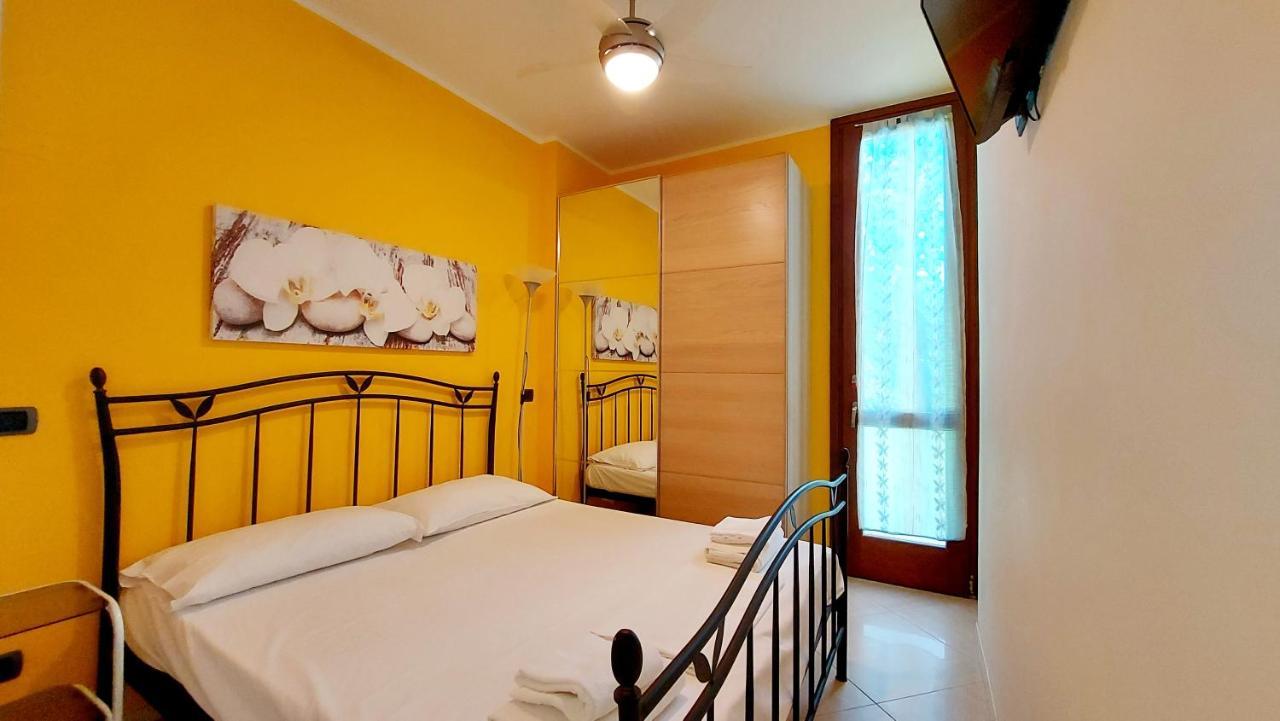 Colors Pool Apartment Bardolino Esterno foto